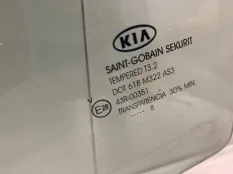 Стекло двери KIA CEE'D