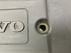 Декоративная крышка двигателя VOLVO V70