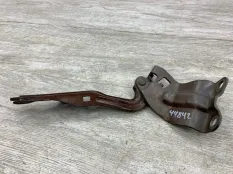 Петля капота MAZDA 3