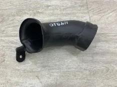 Патрубок воздушного фильтра TOYOTA AVENSIS