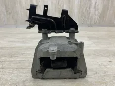 Подушка двигателя