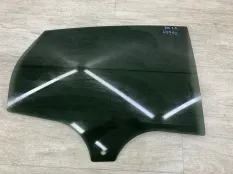 Стекло двери FORD FOCUS