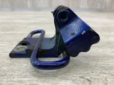 Петля двери VOLKSWAGEN PASSAT B6