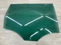 Стекло двери VOLKSWAGEN PASSAT B6