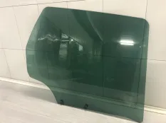 Стекло двери Peugeot 308 SW