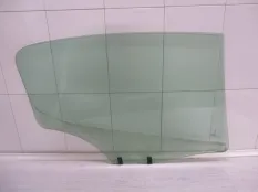 Стекло двери PEUGEOT 407