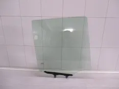 Стекло двери NISSAN PATHFINDER