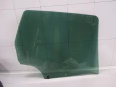 Стекло двери Peugeot 308 SW