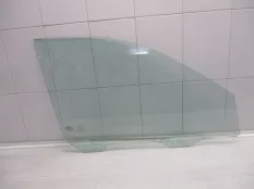 Стекло двери KIA SPORTAGE