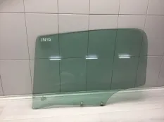 Стекло двери PEUGEOT 307