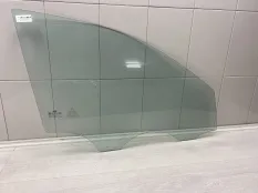 Стекло двери HYUNDAI i30