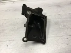 Кронштейн подушки двигателя Scania L124