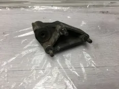 Кронштейн кулисы Scania P124