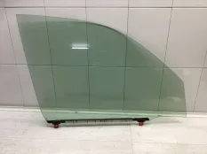 Стекло двери TOYOTA RAV4