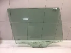 Стекло двери SKODA OCTAVIA