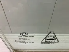 Стекло двери HYUNDAI i30