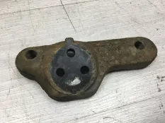 Кронштейн подушки двигателя Scania R380