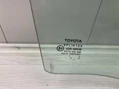 Стекло двери TOYOTA COROLLA