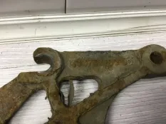 Кронштейн воздушного фильтра Scania P124