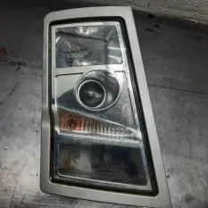 Фара ксеноновая Volvo FH 12