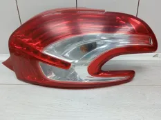Фонарь PEUGEOT 208
