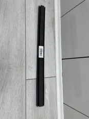 Направляющая стекла двери VOLVO FE