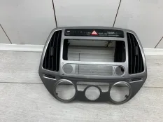 Рамка под магнитолу HYUNDAI i20