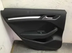 Обшивка двери AUDI A3