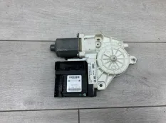 Моторчик стеклоподъемника AUDI A3