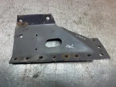 кронштейн траверсы Scania R420