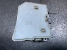 Бачок омывателя VOLKSWAGEN PASSAT
