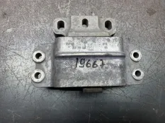 Подушка двигателя VOLKSWAGEN PASSAT