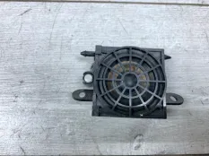 динамик в торпеду AUDI A4