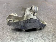 Кронштейн подушки двигателя AUDI A4