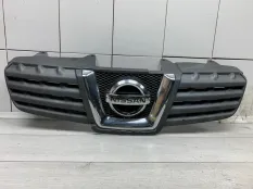 Решетка радиатора NISSAN QASHQAI