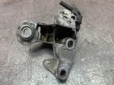 Кронштейн двигателя AUDI A4