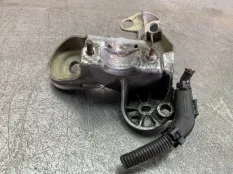 Кронштейн двигателя AUDI A4