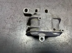 Подушка двигателя VOLKSWAGEN PASSAT