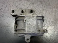 Подушка двигателя VOLKSWAGEN GOLF