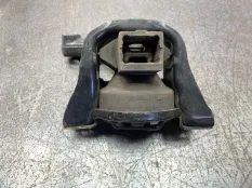 Подушка двигателя PEUGEOT 208