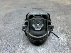 Подушка двигателя AUDI A4