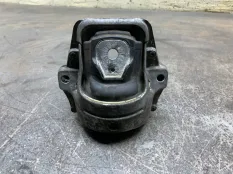 Подушка двигателя AUDI A4