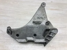 Кронштейн двигателя VOLKSWAGEN GOLF