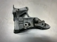 Кронштейн генератора VOLVO V60