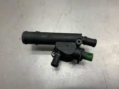 Корпус термостата AUDI A4