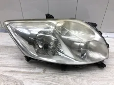 Фара TOYOTA AURIS