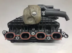 Впускной коллектор TOYOTA YARIS Hibrid