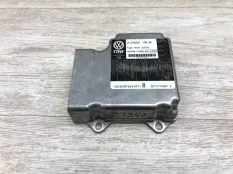 ЭБУ подушки безопасности VOLKSWAGEN PASSAT B7