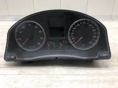 щиток приборов VOLKSWAGEN JETTA 5