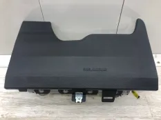 Подушка безопасности в колени TOYOTA YARIS Hibrid